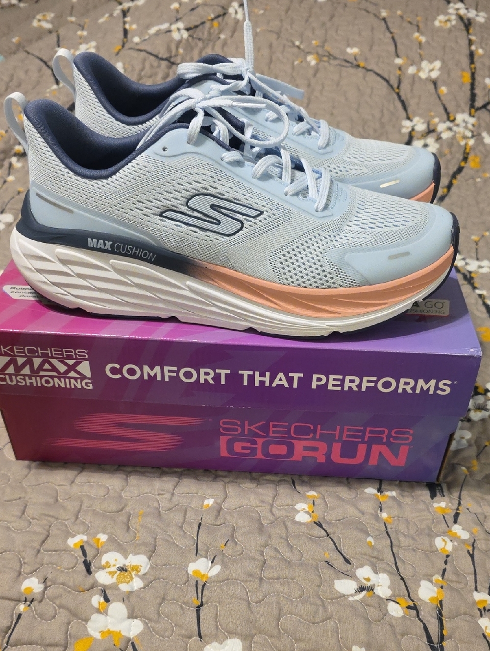 Skechers GoRun Max Cushion Women's Light Blue with Rose Gold Accent